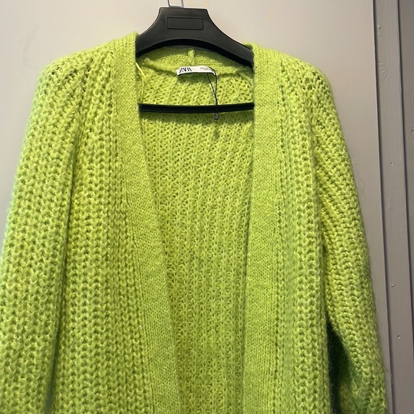 ZARA KNITTED LONG SWEATER LIKE NEW - Picture 4 of 4